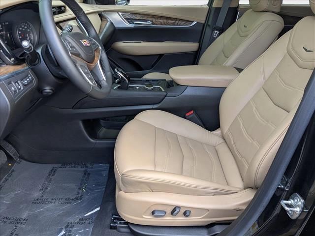 used 2024 Cadillac XT5 car, priced at $45,000