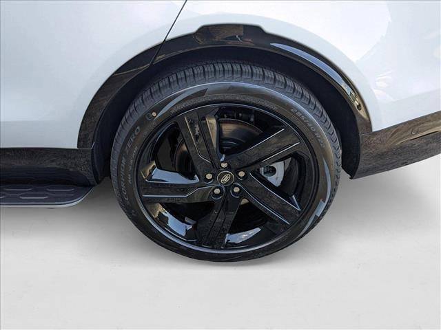 new 2025 Land Rover Discovery car, priced at $79,778