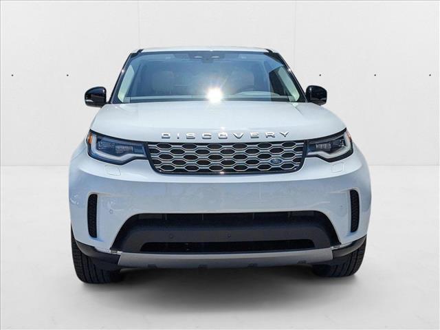 new 2025 Land Rover Discovery car, priced at $62,318