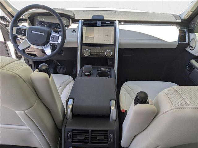 new 2025 Land Rover Discovery car, priced at $62,318
