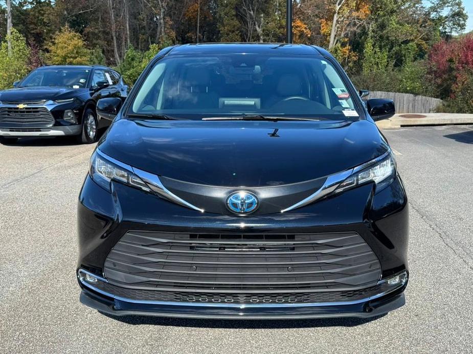 used 2022 Toyota Sienna car, priced at $38,400