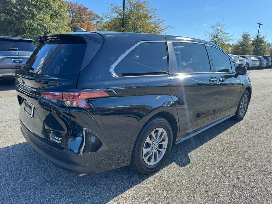 used 2022 Toyota Sienna car, priced at $38,400