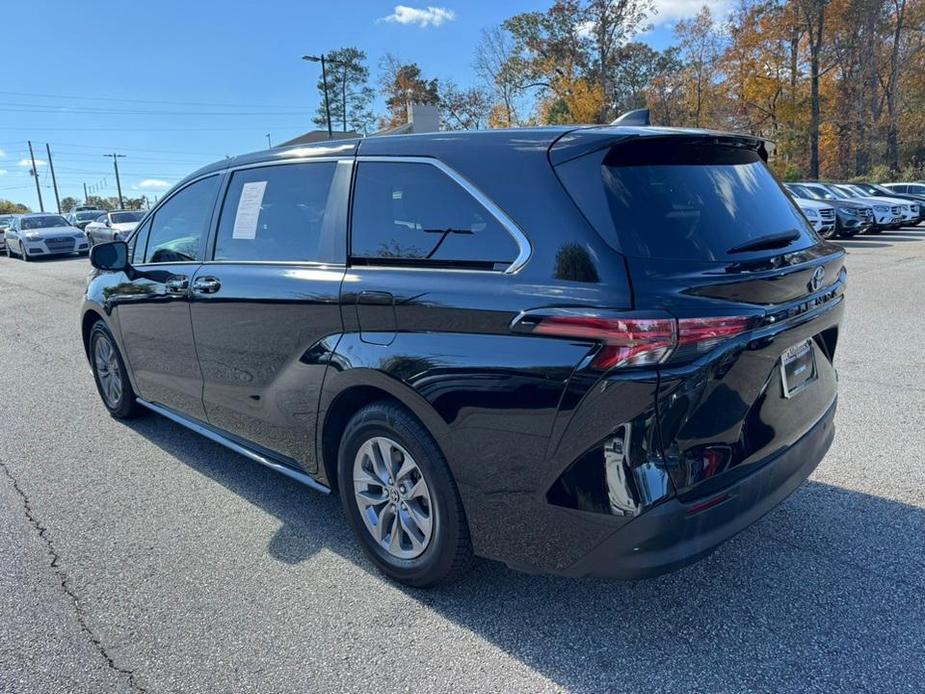 used 2022 Toyota Sienna car, priced at $38,400