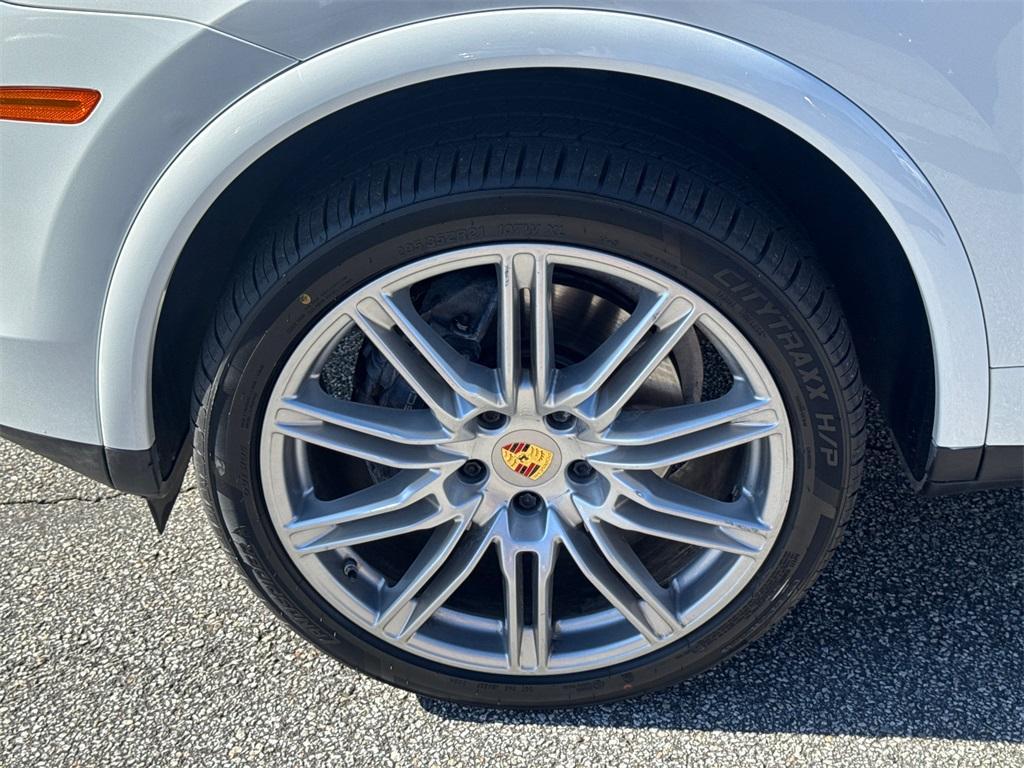 used 2018 Porsche Cayenne car, priced at $25,992