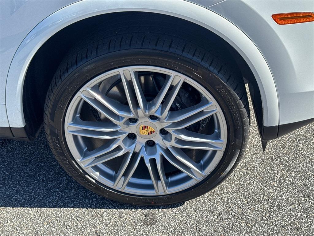 used 2018 Porsche Cayenne car, priced at $25,992