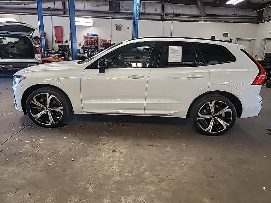 used 2022 Volvo XC60 car, priced at $38,990