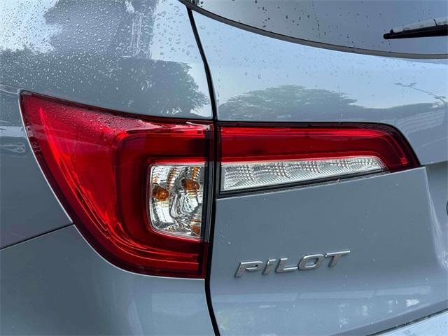 used 2022 Honda Pilot car, priced at $34,990