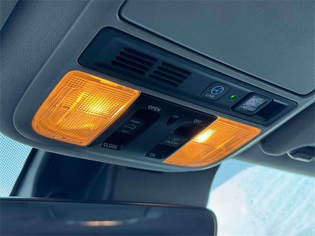 used 2022 Honda Pilot car, priced at $34,990