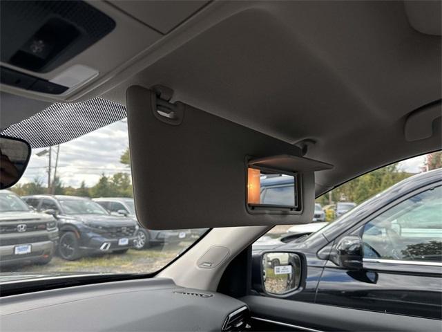 new 2025 Honda Pilot car, priced at $55,305