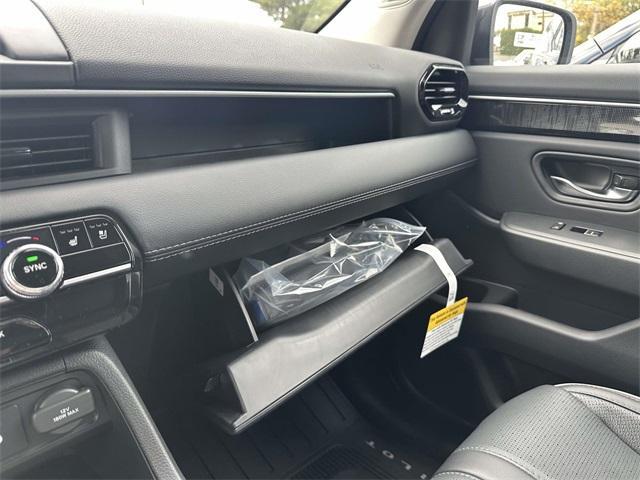 new 2025 Honda Pilot car, priced at $55,305