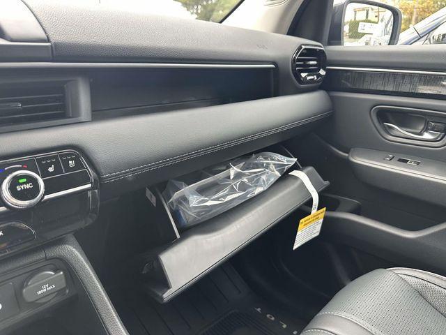 new 2025 Honda Pilot car, priced at $55,305