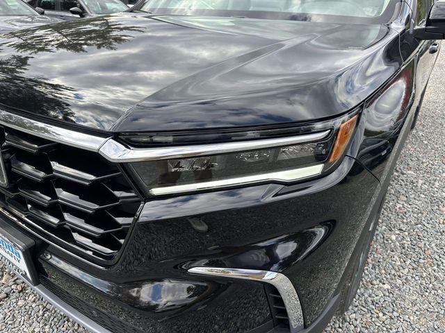 new 2025 Honda Pilot car, priced at $55,305