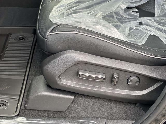 new 2025 Honda Pilot car, priced at $55,305