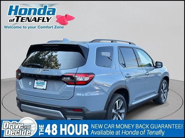 new 2025 Honda Pilot car, priced at $55,715