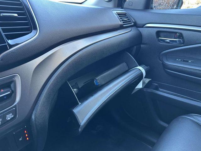 used 2022 Honda Pilot car, priced at $29,995