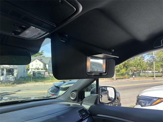 used 2022 Honda Pilot car, priced at $27,389