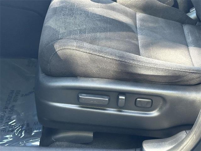 used 2022 Honda Pilot car, priced at $27,389