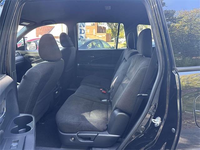 used 2022 Honda Pilot car, priced at $27,389