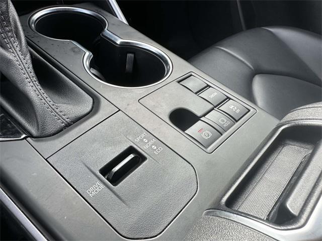 used 2023 Toyota Highlander car, priced at $33,523