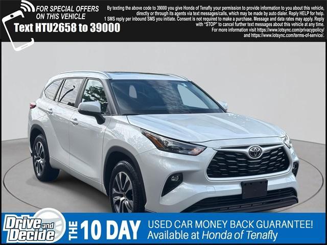 used 2023 Toyota Highlander car, priced at $33,523