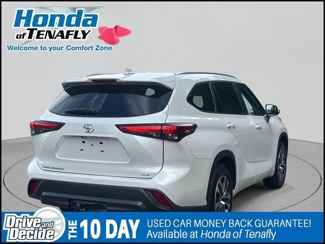 used 2023 Toyota Highlander car, priced at $33,523
