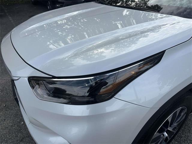 used 2023 Toyota Highlander car, priced at $33,523