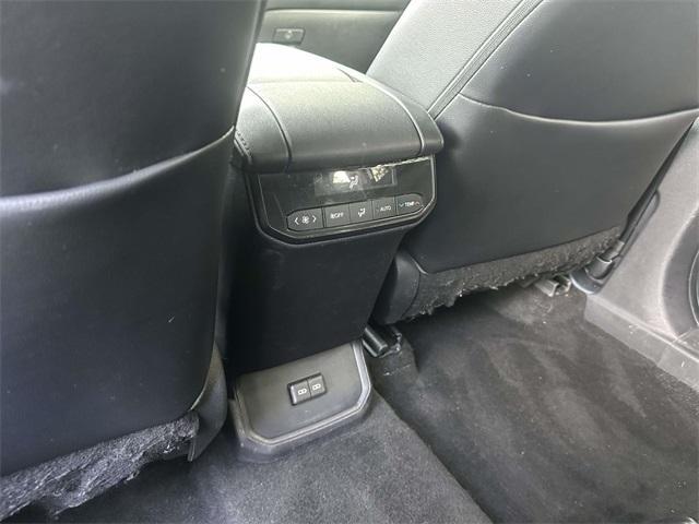 used 2023 Toyota Highlander car, priced at $33,523