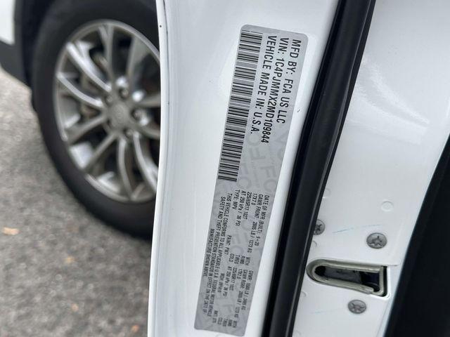 used 2021 Jeep Cherokee car, priced at $18,995