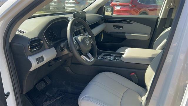 new 2025 Honda Pilot car, priced at $47,450