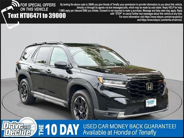 used 2025 Honda Pilot car, priced at $43,990