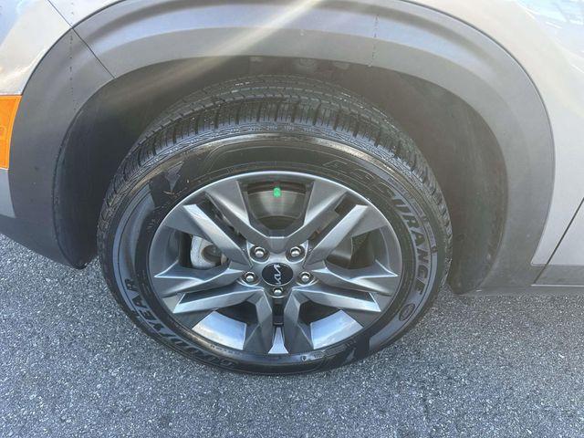 used 2023 Kia Seltos car, priced at $17,990