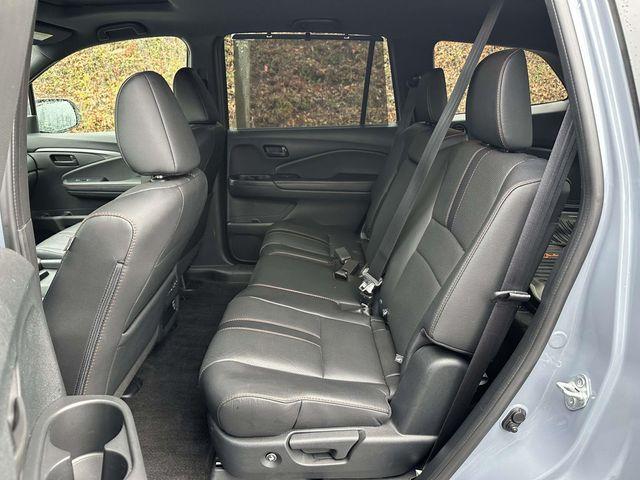 used 2022 Honda Pilot car, priced at $31,990