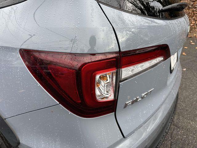 used 2022 Honda Pilot car, priced at $31,990