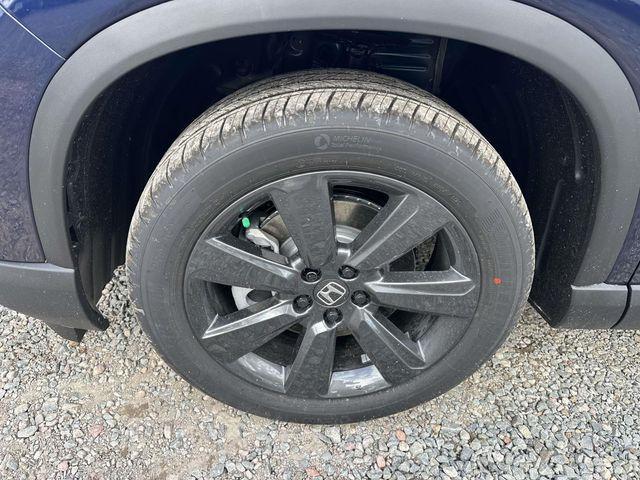 new 2025 Honda Pilot car, priced at $43,795