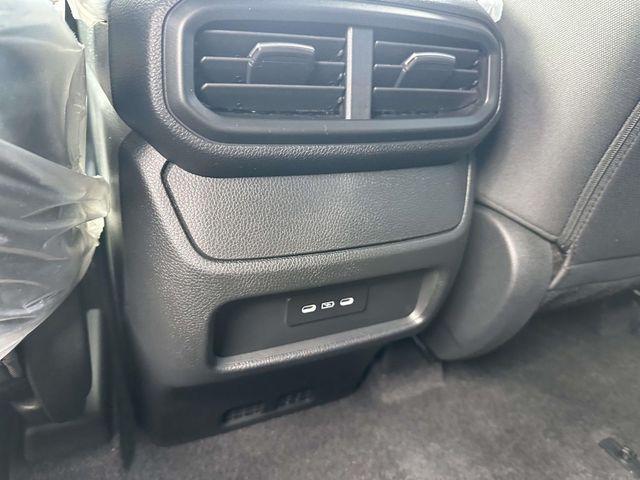 new 2025 Honda Pilot car, priced at $43,795