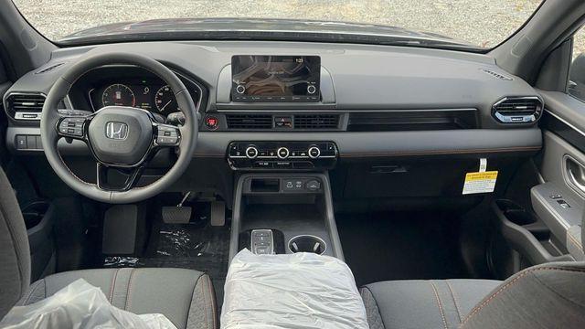 new 2025 Honda Pilot car, priced at $43,795