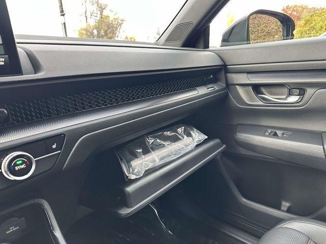 used 2024 Honda CR-V Hybrid car, priced at $32,990