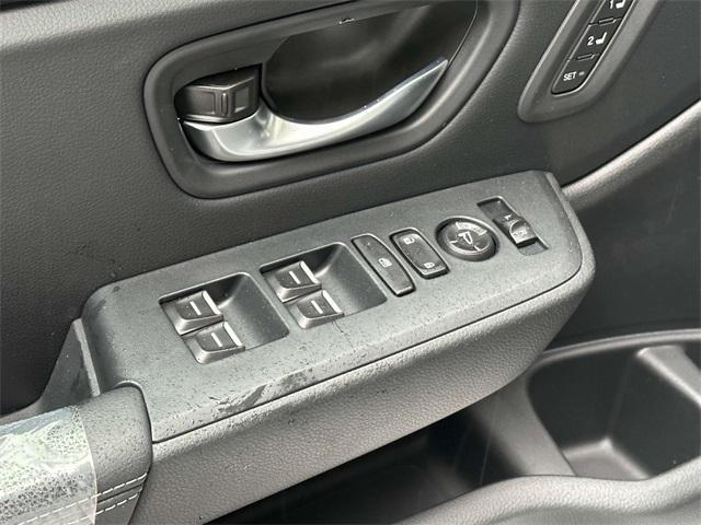 new 2025 Honda Pilot car, priced at $50,200