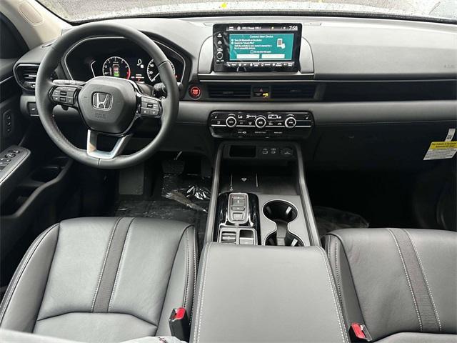new 2025 Honda Pilot car, priced at $50,200