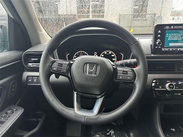 new 2025 Honda Pilot car, priced at $50,200