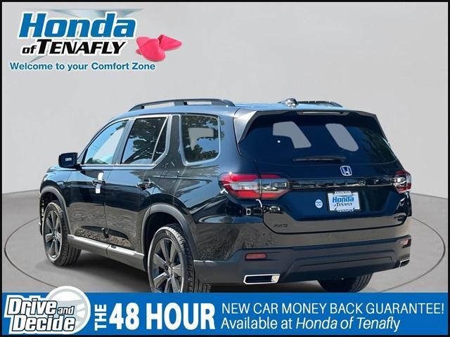 new 2025 Honda Pilot car, priced at $43,795