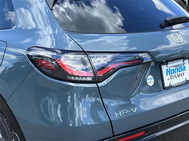 new 2025 Honda HR-V car, priced at $32,850