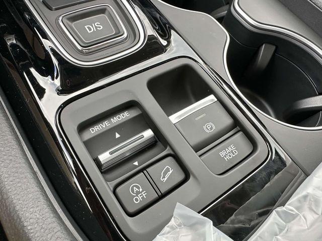 new 2025 Honda Pilot car, priced at $51,095