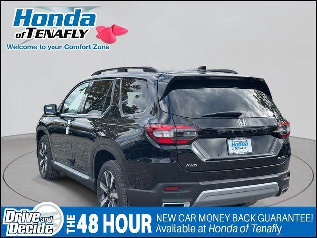 new 2025 Honda Pilot car, priced at $51,095
