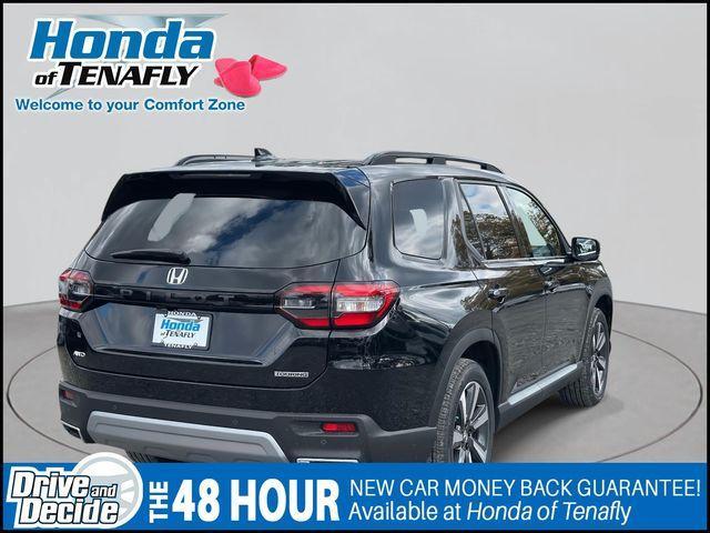 new 2025 Honda Pilot car, priced at $51,095