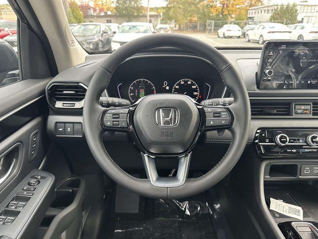 new 2025 Honda Pilot car, priced at $51,095