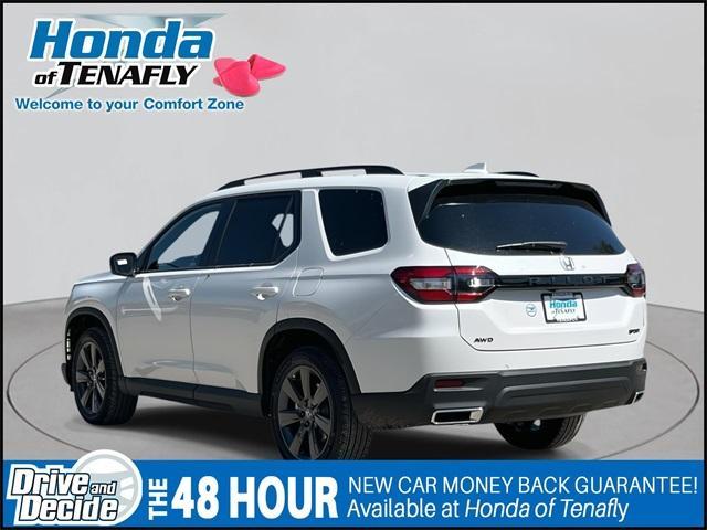 new 2025 Honda Pilot car, priced at $44,205
