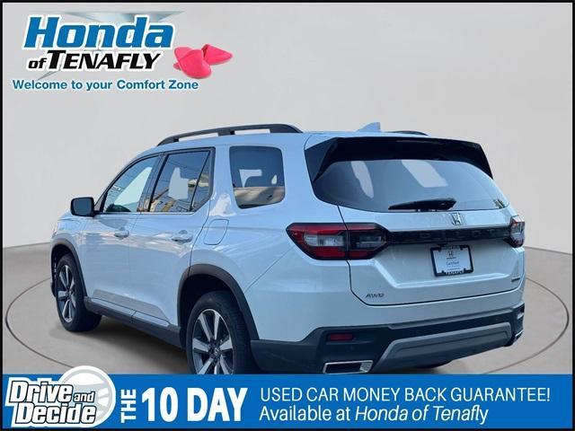 used 2025 Honda Pilot car, priced at $47,449