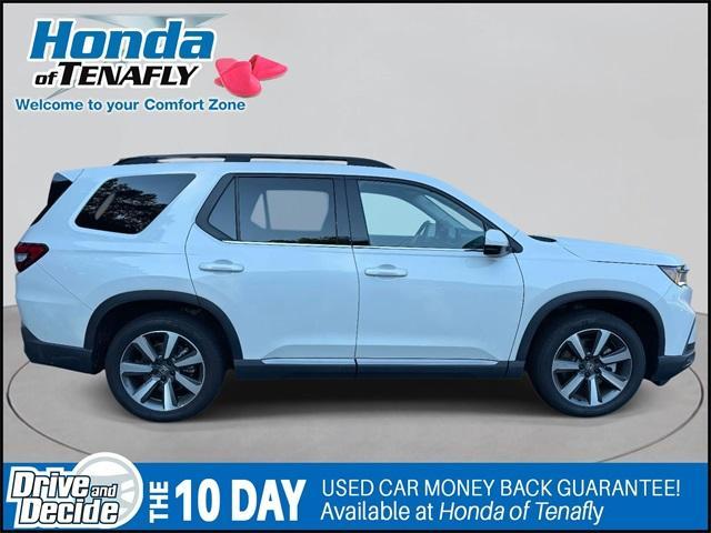 used 2025 Honda Pilot car, priced at $47,449