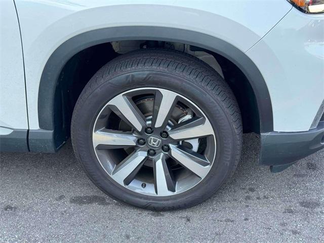used 2025 Honda Pilot car, priced at $47,449
